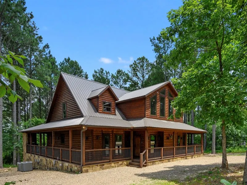Maple Leaf Lodge in Hochatown/Broken Bow, OK - Image 1