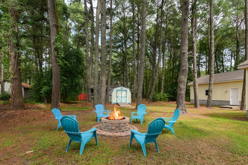 Teague Time by Seaside Vacations & Sales - Image 1