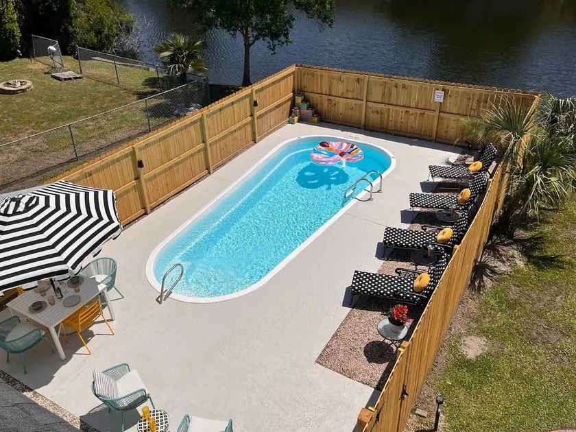 Lagoona Matata (private pool + dock) - Image 1