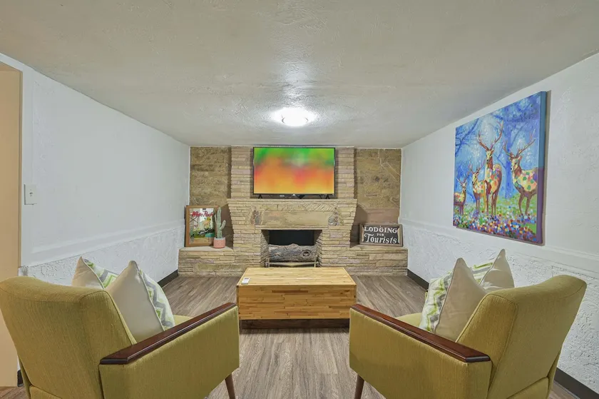 Communal Crashpad - Image 1