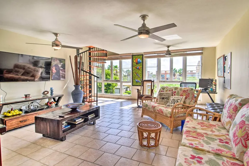 Loiza Condo w/ Rooftop Patio - Walk to Beach! - Image 1