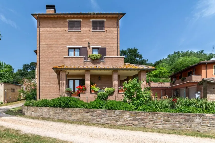 La Collina degli Olivi Agritourism - Image 1