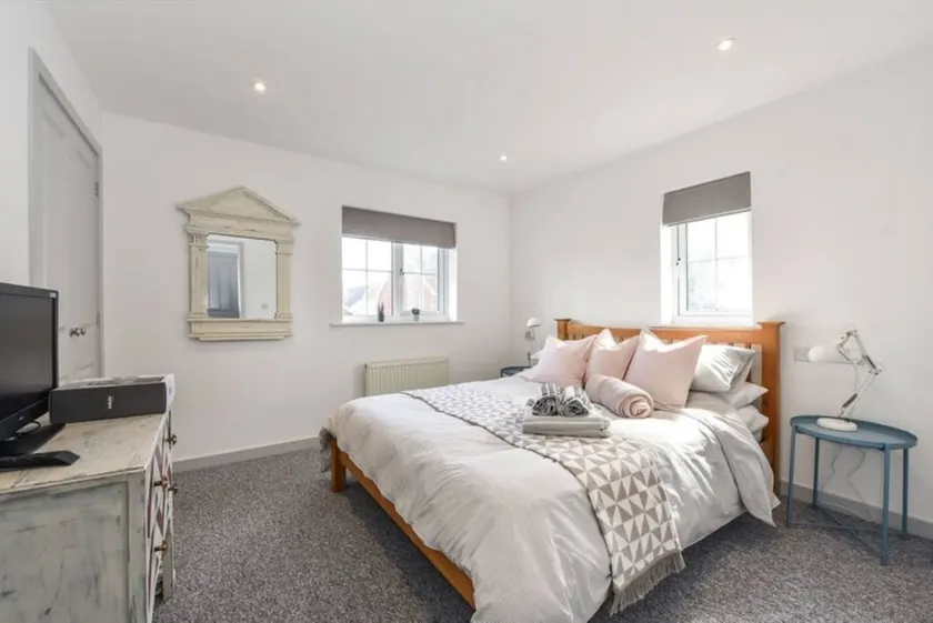 The Little House, boutique home near the sea - Image 1