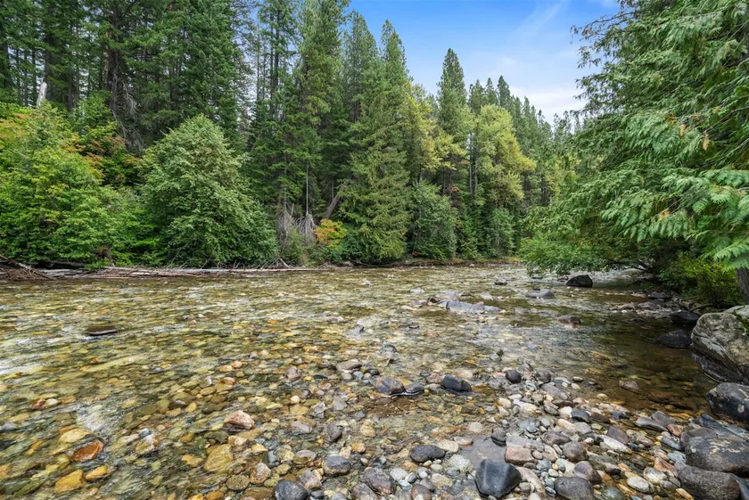 Leavenworth Riverfront Hot Tub Cabin - Image 1