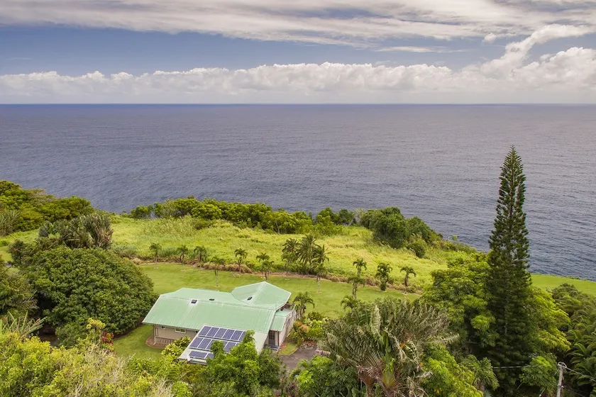 Ocean Bluff Home on the Hamakua Coast ~ Great for families! - Image 1
