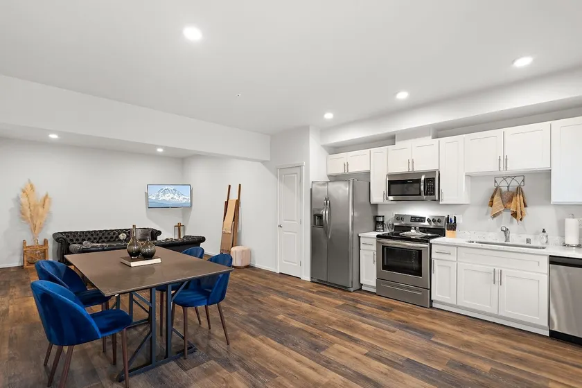 Modern 1BR Condo with Bay Views | Walk to Dome    + AC | Parking Included - Image 1