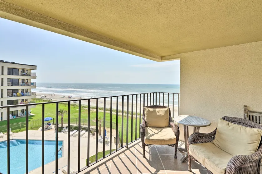 Summer Winds Resort Condo w/ Ocean Views! - Image 1