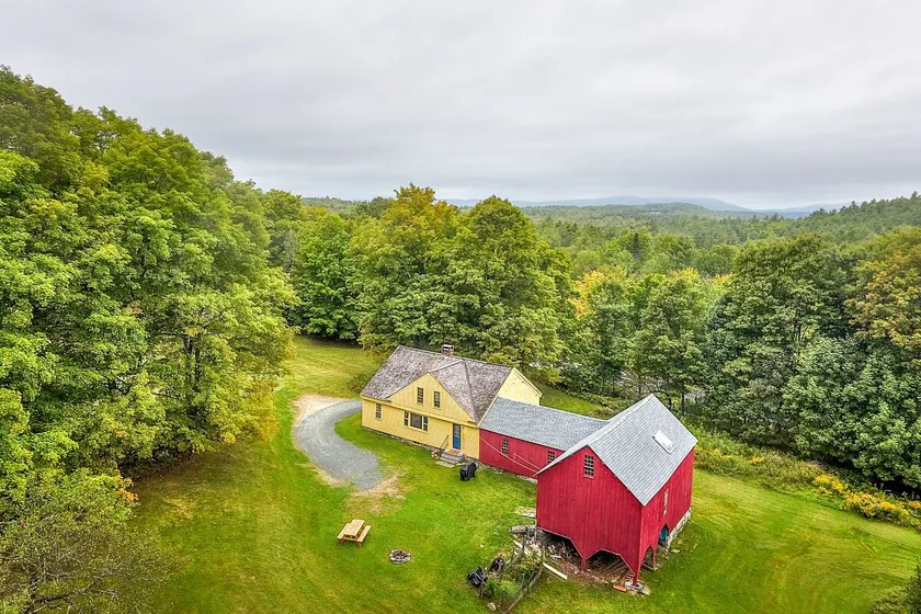 Historic Hanover Area Home, 16 mil till Dartmouth! - Image 1
