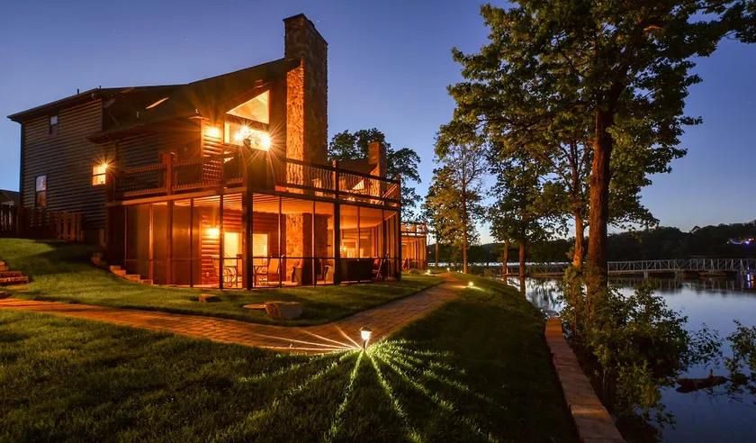 5BR Lakefront Resort | Pools, HotTub, Private Dock - Image 1