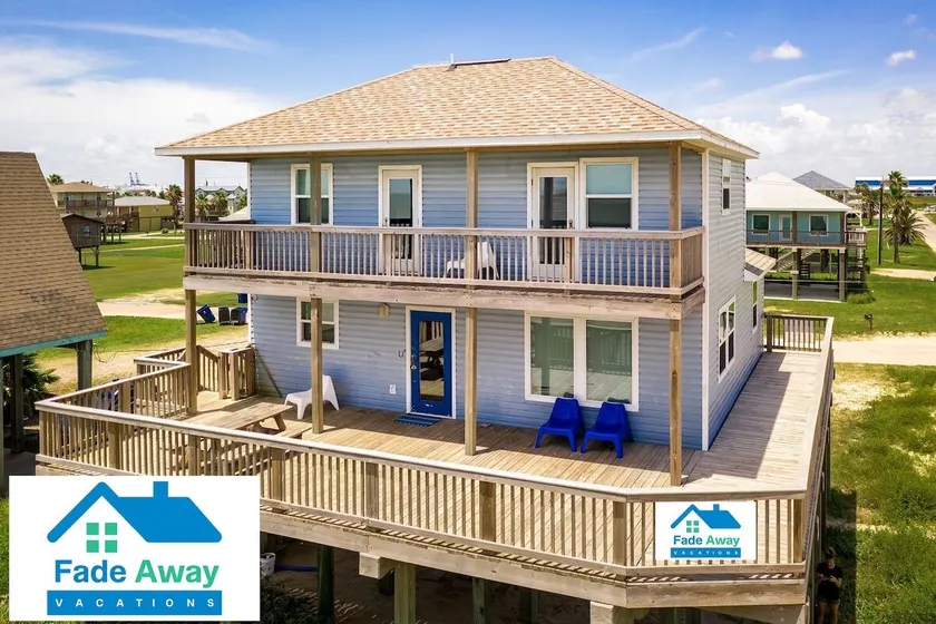 See the Sea(on the Beach) Sleeps 16 - Image 1