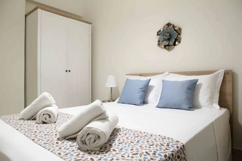 Best House, Anakreontos, Perivolaki, Nikaia, P... - Image 1