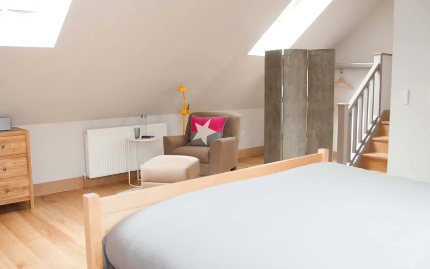 Luxurious apartment in Southam - Image 1