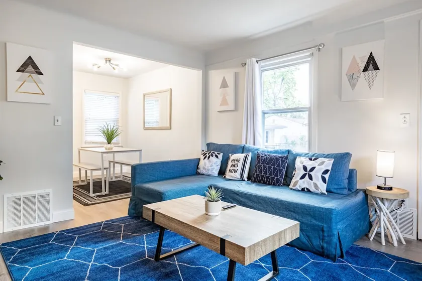 Renovated, Upscale Royal Oak Bungalow - Image 1