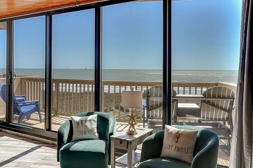 Steps To The Sea | Penthouse with Ocean Views - Image 1
