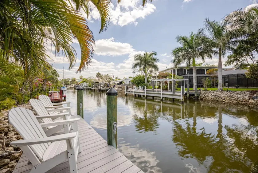 Waterfront Home in Bayshore Arts district - Image 1