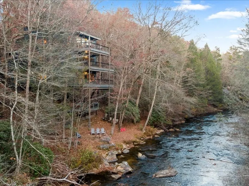 Falcons Nest - Kæledyrsvenlig | River Front Hjem | Udendørs Fire Pit | Fightingtown Creek - Image 1