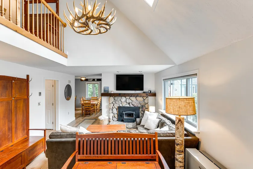 Condo w/ Deck & Grill < 5 Miles to Loon Mountain! - Image 1