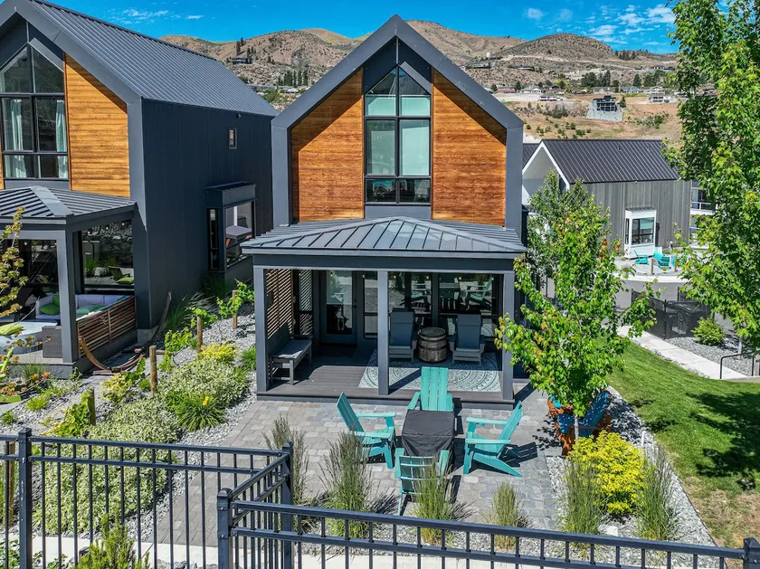 Willkommen bei Whisky Business am Lake Chelan - Image 1
