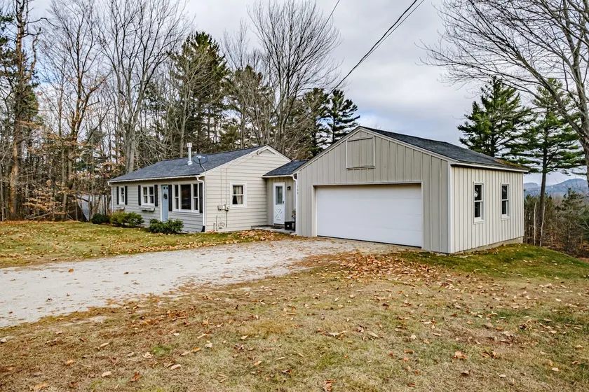 Ridge Ranch - 3 Bedroom Ranch close to town! Easy on your budget! - Image 1