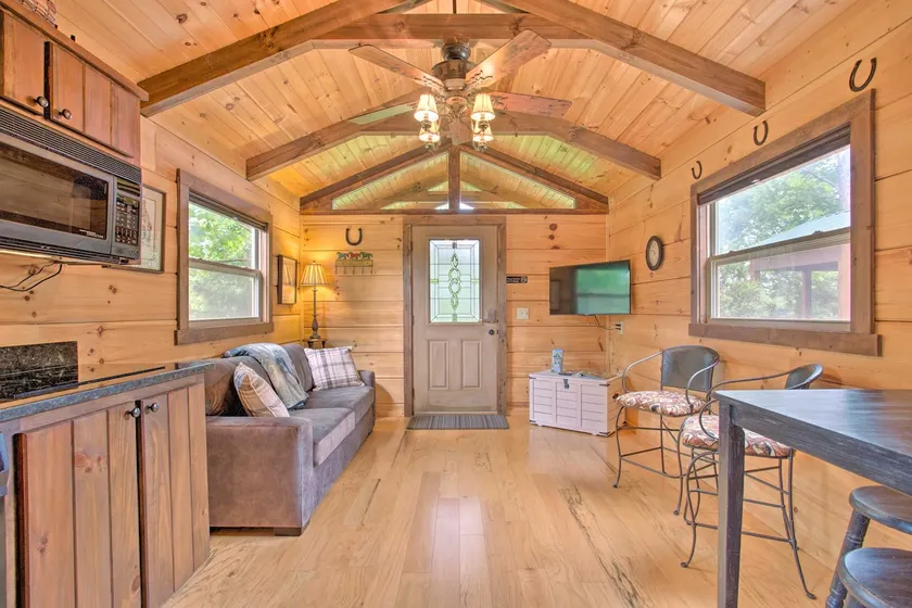 Year-Round Adventure! Rustic Cabin in Mill Spring - Image 1