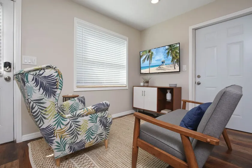 Bungalow near Universal, Disney, and Downtown Orlando - Image 1