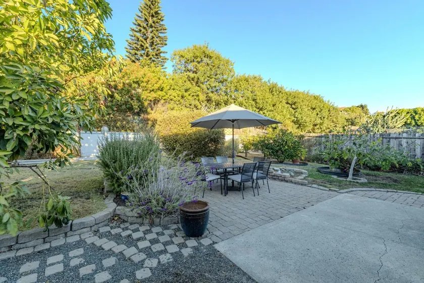 No Stairs, Backyard, EV Charger. (Fig Perch) - Image 1