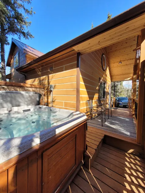 Denali Wild Stay - MOOSE CABIN - Image 1