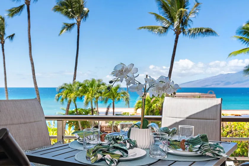 Spectacular 1BR Condo Ocean Views w Pool - KU 321 - Image 1