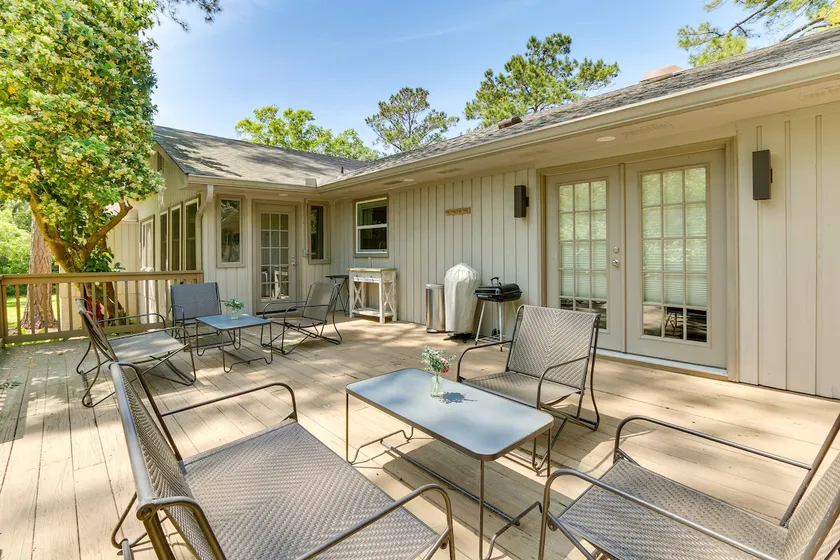 2 Mi to Beach! Sea Pines Resort Home w/ Large Yard - Image 1