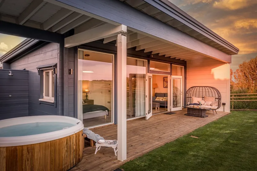 Rafters Lodge, Nr Saunton - Image 1