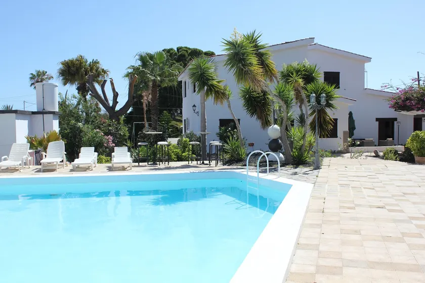 Magnificent Canarian house in Adeje - Image 1