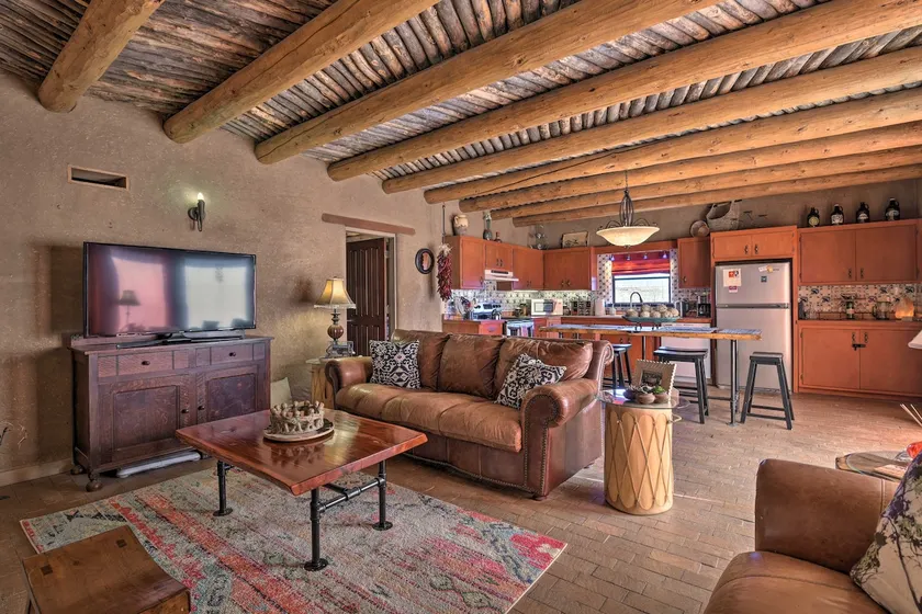 Adobe Home i Taos Area med Mtn View & Courtyard! - Image 1