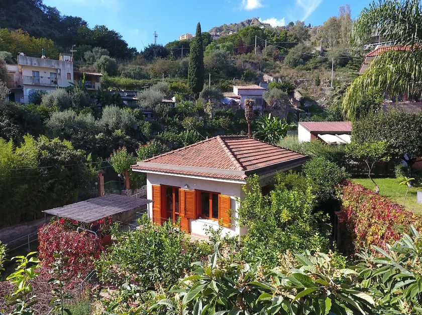 Strategically located with Garden, 150m to the beach of Spisone - Image 1