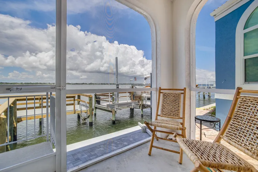 Waterfront Nettles Island Beach House: Pool Access - Image 1