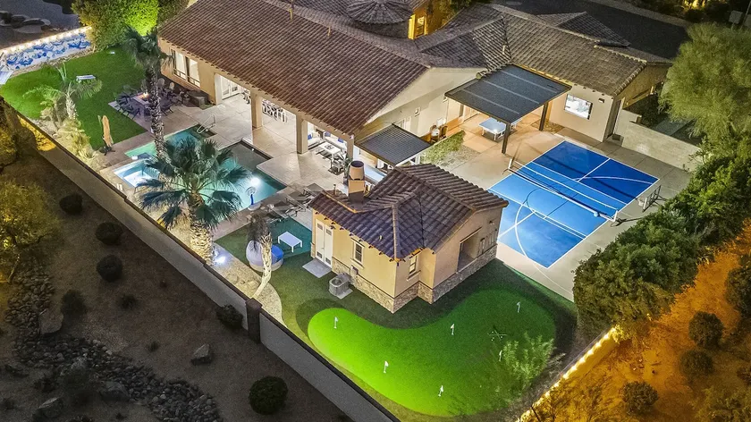 Azul est un délice. À plus de 4000 pieds carrés et 5 chambres, 5. 5 salles de bains - Image 1