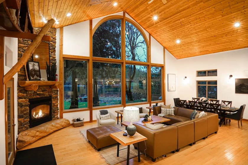 Low Bank Lakefront Lodge Near Mt Baker, Barca / Dock, Vasca idromassaggio, Grande Cortile, Pozzo del Fuoco - Image 1