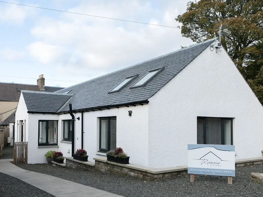 Rossie Cottage - Image 1