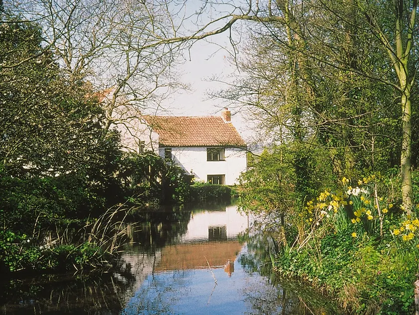Maxmills Cottage - E1852 - Image 1
