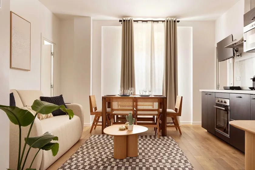 Modern 2BR/6P apartment – Luxembourg Garden - Image 1