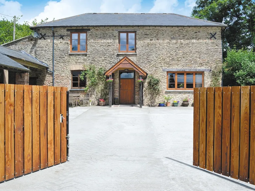 The Coach House - EXG - Image 1