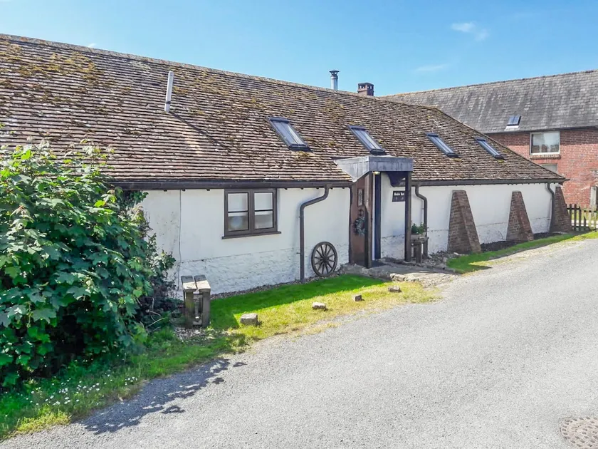 Meadow Barn - Image 1