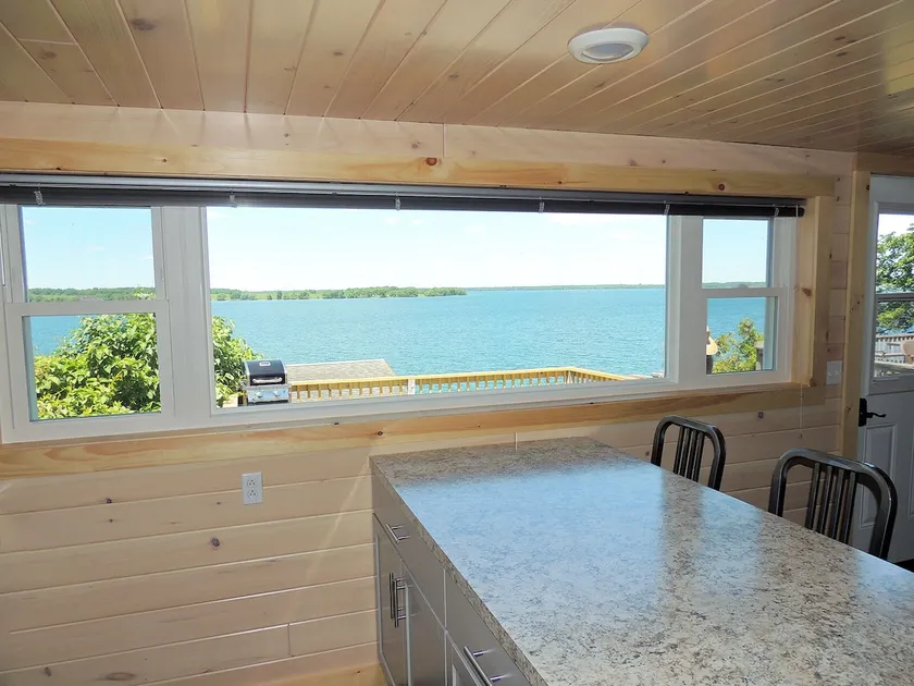 (#4) Waterview 1 bedroom/1 bath cottage - Image 1