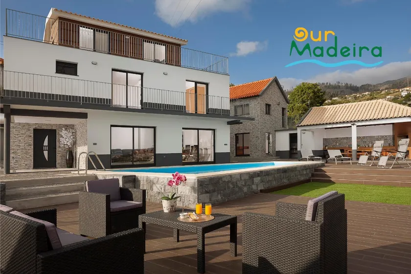 Luxury Calheta Villa Casa Da Rosalina 5 Bedrooms Stunning Sea Views - Image 1