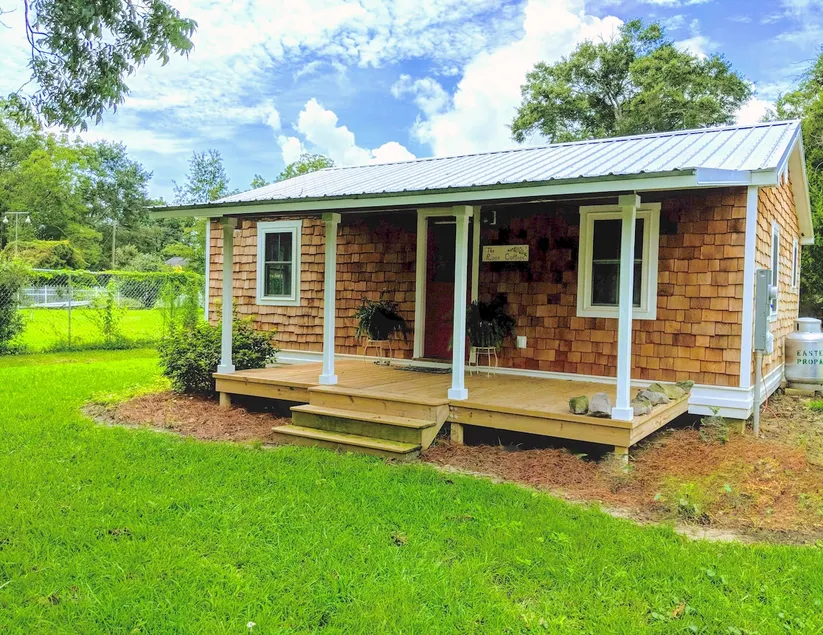 Rose Cottage Boasting of Charm, Charm and more Charm - Image 1