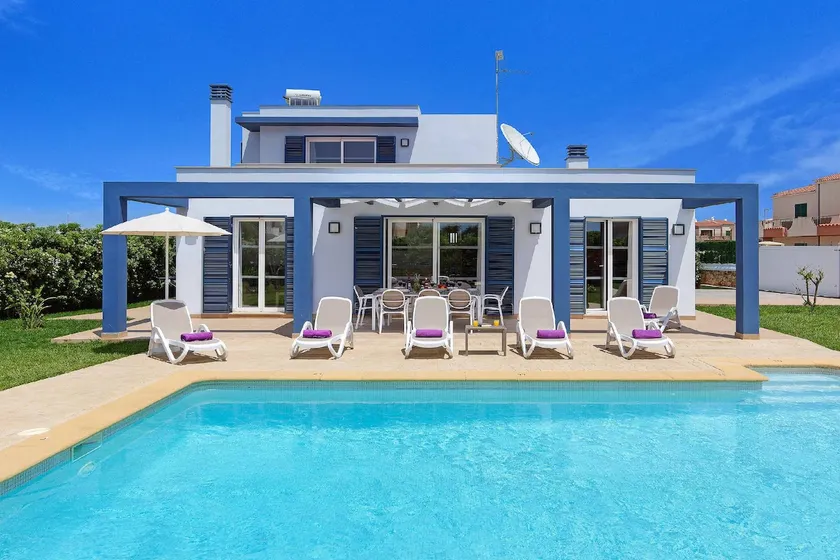 Blue Dream - Six Chambres Villa, Couchages 8 - Image 1