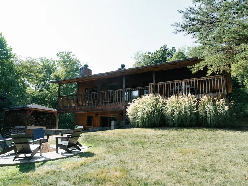 Houston Lodge | Hot Tub, Game Room, Firepit, Trail - Image 1