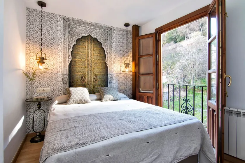 Chezmoihomes Luksus Alhambra - Image 1