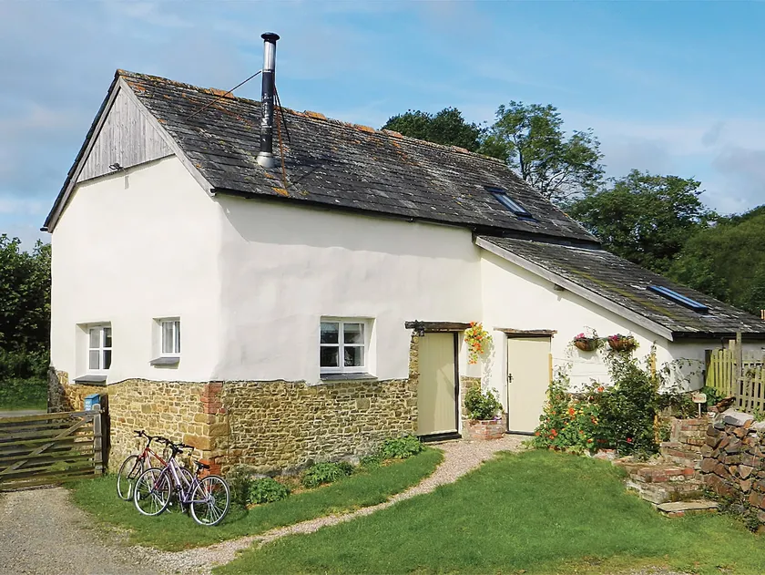 Granny McPhees Cottage HSSH - Image 1