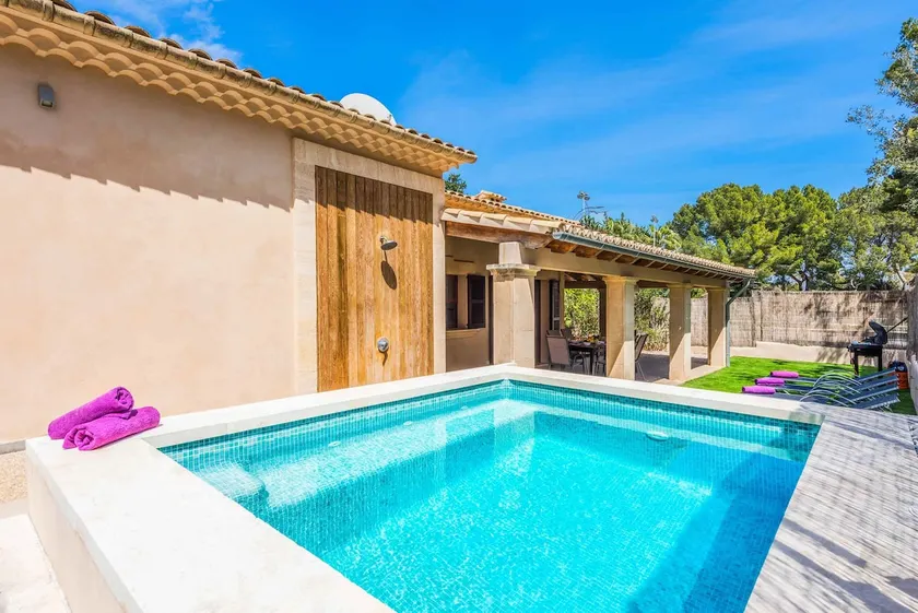Orell Planas - Trois Chambres Villa, Couchages 6 - Image 1