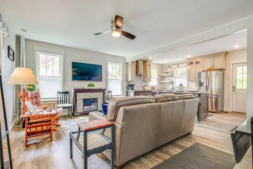 Lavish Home w / Patio - 2 kvarter till Green Lake! - Image 1